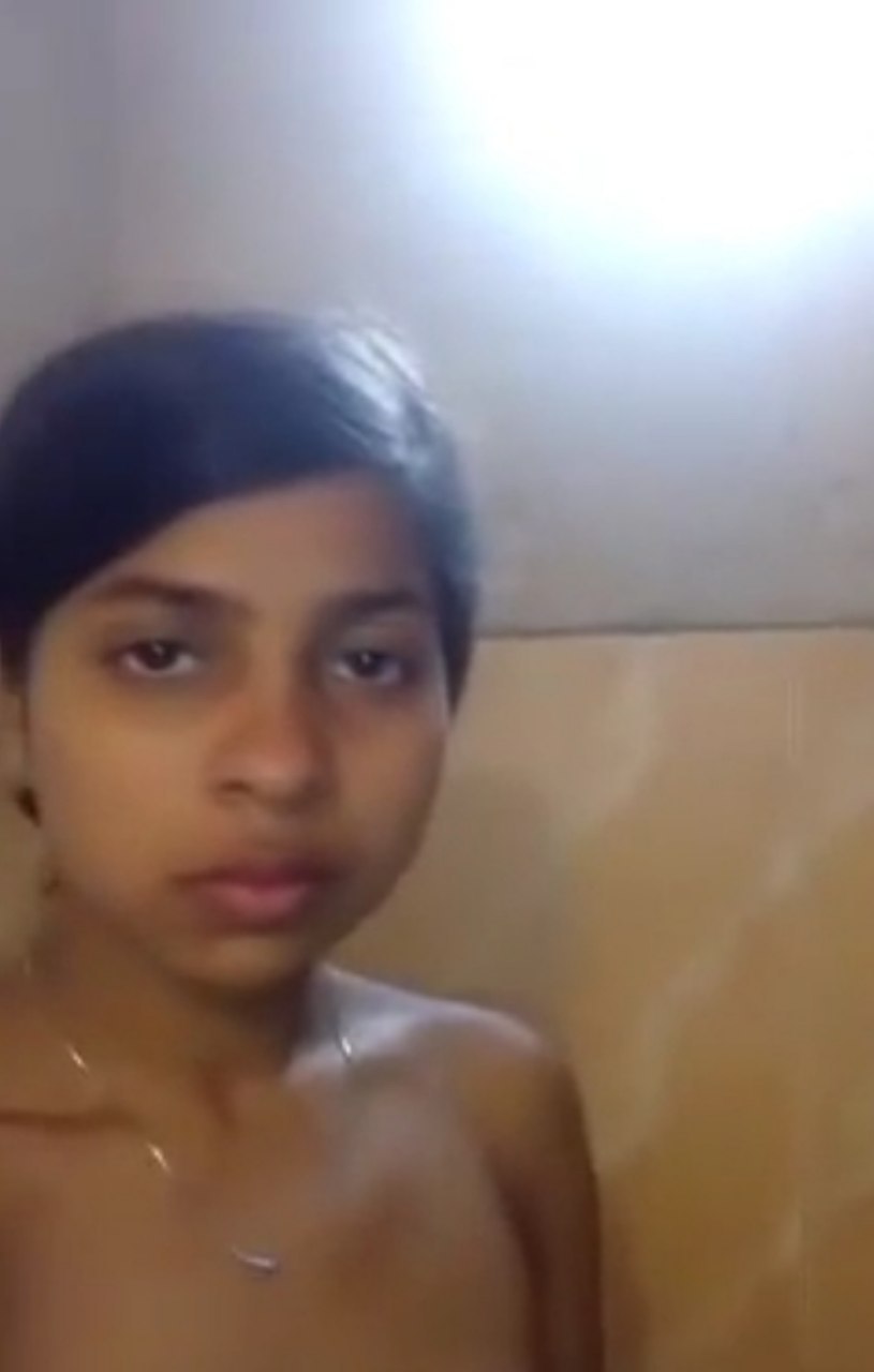 Lucknow young girl _MdiskVideo_1649c7657043fc.jpg